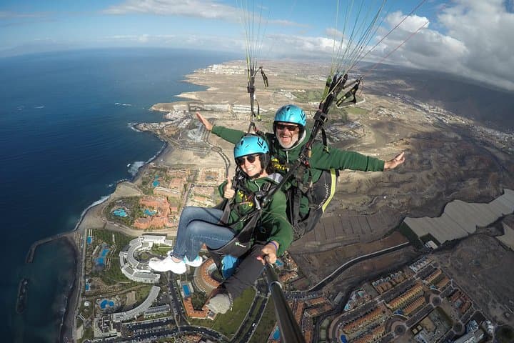 Parapente en tándem en Costa Adeje, sur de Tenerife - 1