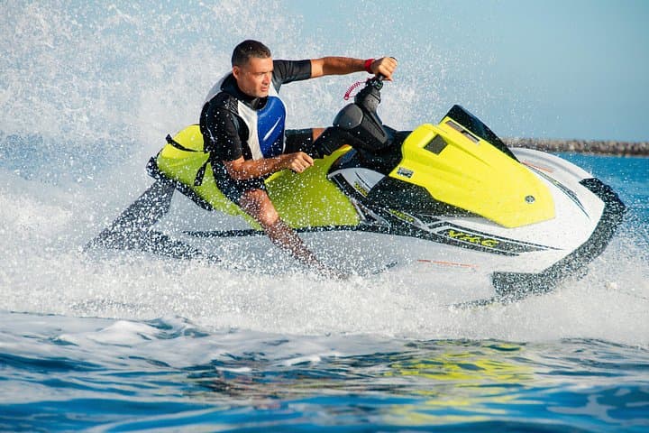 Paquete de deportes acuáticos dos por uno con moto acuática y parapente - 3