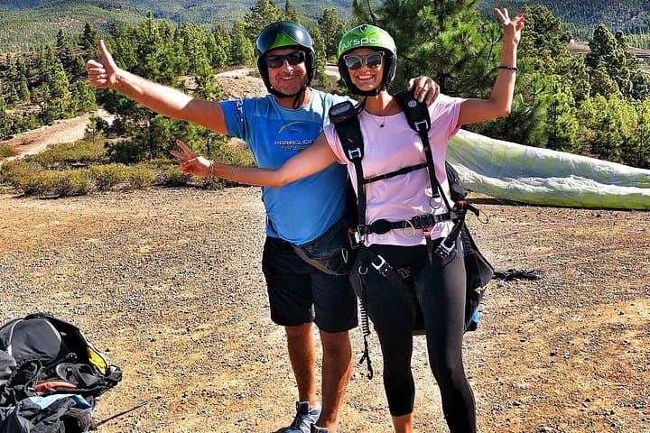 Vuelo en Parapente con Videos/Fotos, Camiseta y Cava - 6