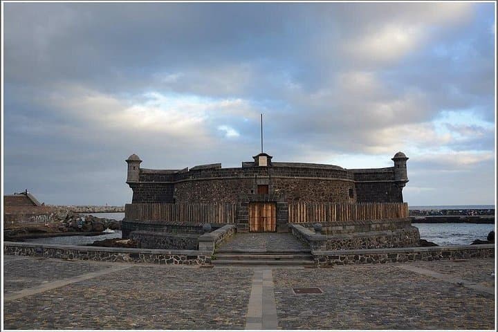 Tour privado de 4 horas por Santa Cruz de Tenerife con recogida en el hotel o puerto de cruceros - 1