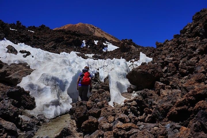 Excursión privada de un día completo a la cima del Teide: vaya de excursión y regrese en teleférico - 3