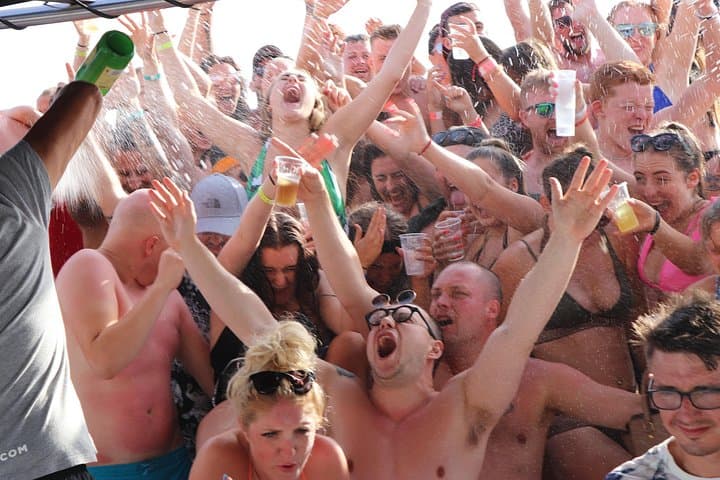 Utopía Boat Party y Utopía Pool Party. Entrada de 2 días. - 7