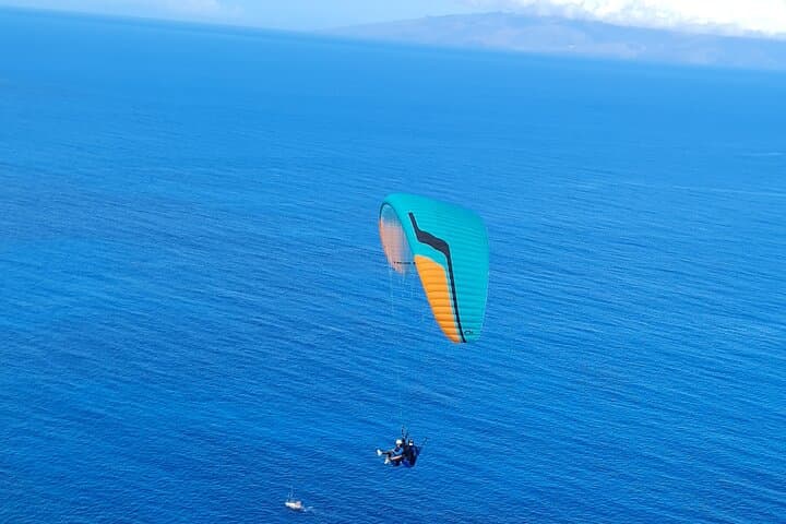 Volando sobre costa Adeje - 5