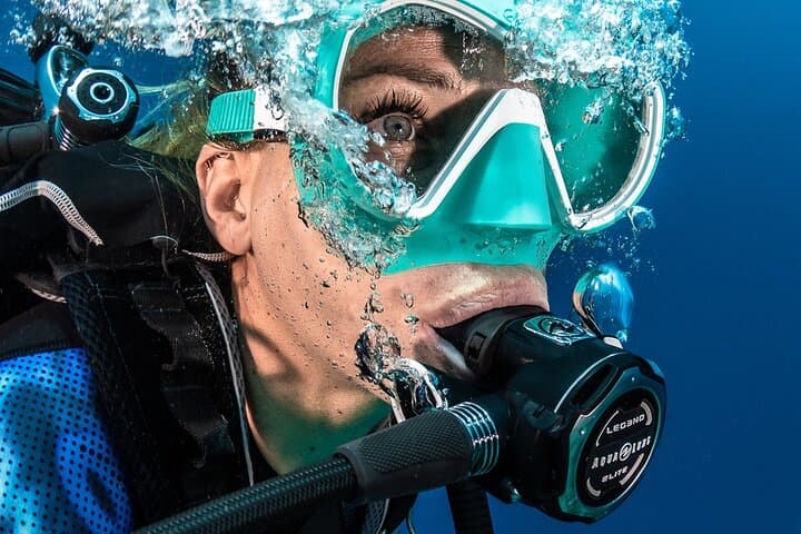 Estudiante de buceo en aguas abiertas en Tenerife - 3