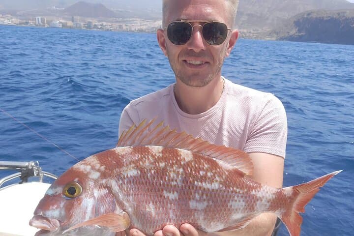 Viaje charter de pesca de clase mundial en Tenerife - 5