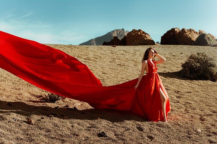 Fotografía privada de vestidos voladores al atardecer en Tenerife - 1