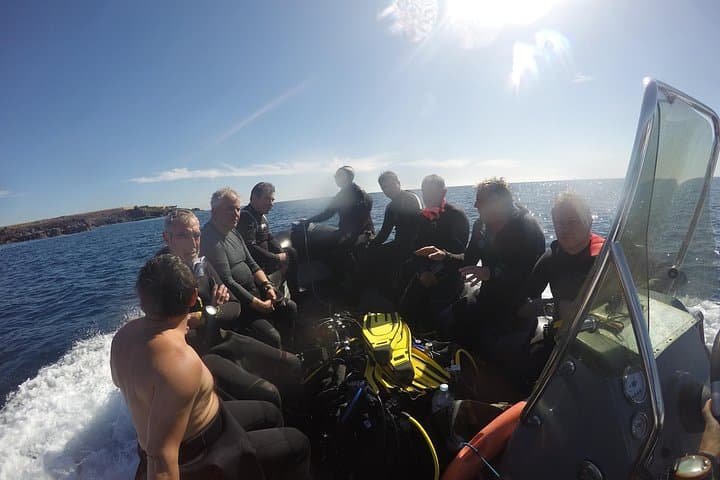 Descubrimiento privado de buceo para principiantes desde un barco - 4