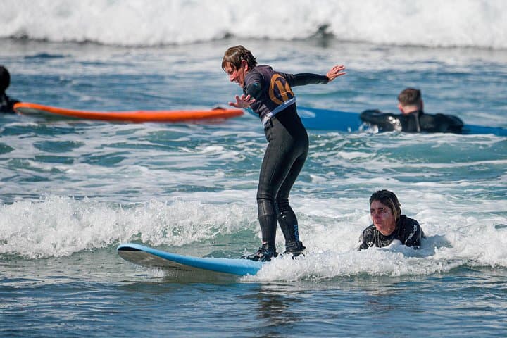 surfeando en pareja,alegria y diversión para el recuerdo - 8
