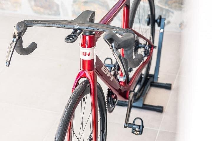 Alquiler de bicicleta de carretera BH Ultralight 8.5 Ultegra Di2 12 velocidades en Tenerife - 7