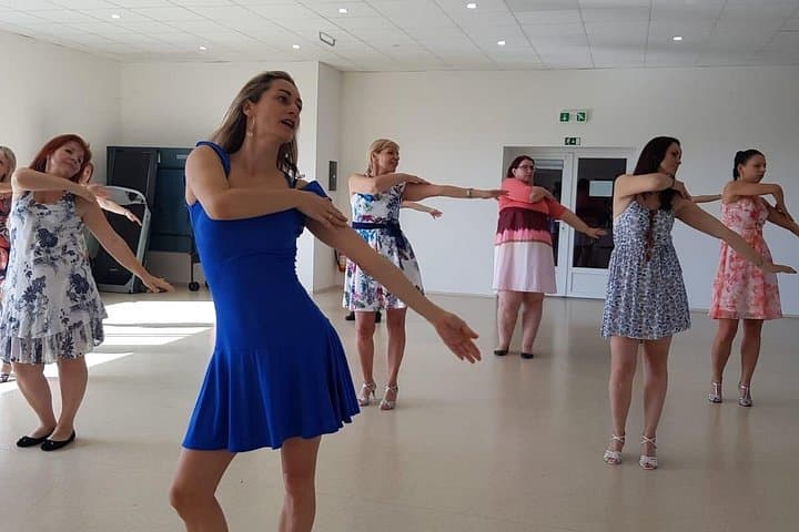 Salsa y Bachata: ¿Experiencia de baile al atardecer o clase privada? - 7