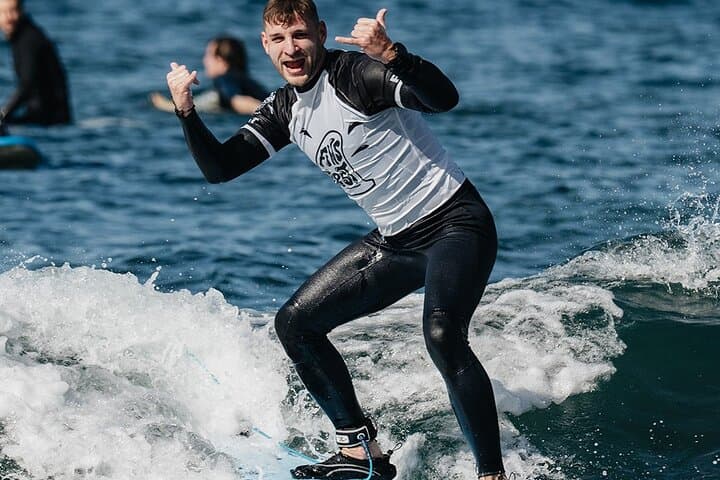 Clases de Surf para Grupos Pequeños en Playa de las Américas - 2