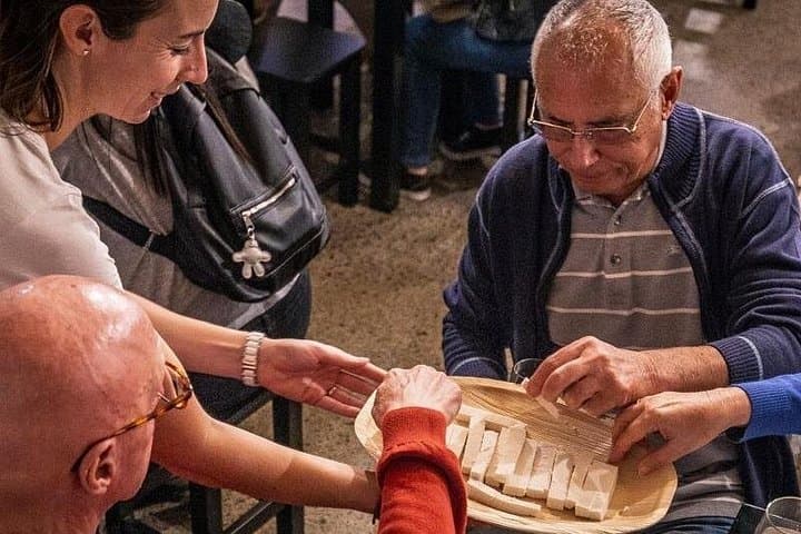Visita Guiada Fábrica de Quesos Montesdeoca - Cata de Quesos y Vinos - 4