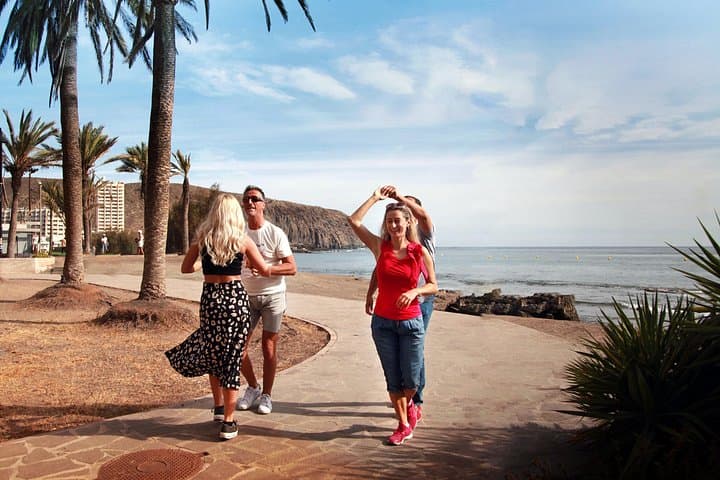 Salsa y Bachata: ¿Experiencia de baile al atardecer o clase privada? - 1