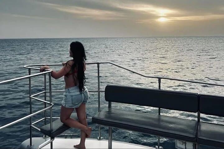 TOUR EN CRUCERO POR EL OCÉANO EN CATAMARÁN, ¡Alimentos y bebidas incluidos! - 7