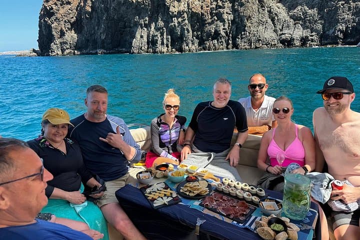 Excursión Ballenas y Delfines en Yate de Lujo en Islas Canarias - 1
