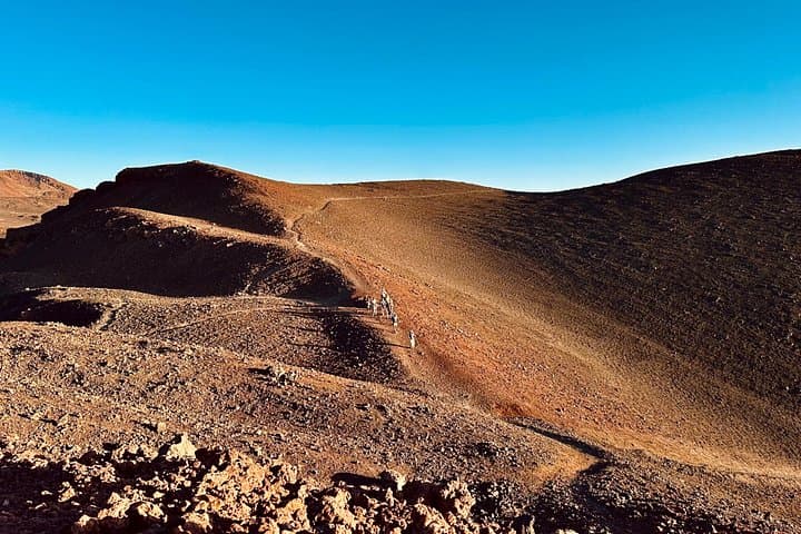 Vista del volcán al atardecer desde 2100 metros - 2