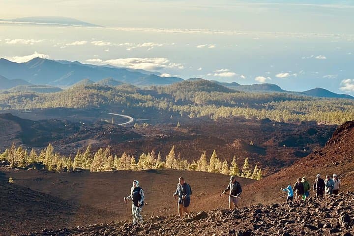 Vista del volcán al atardecer desde 2100 metros - 4