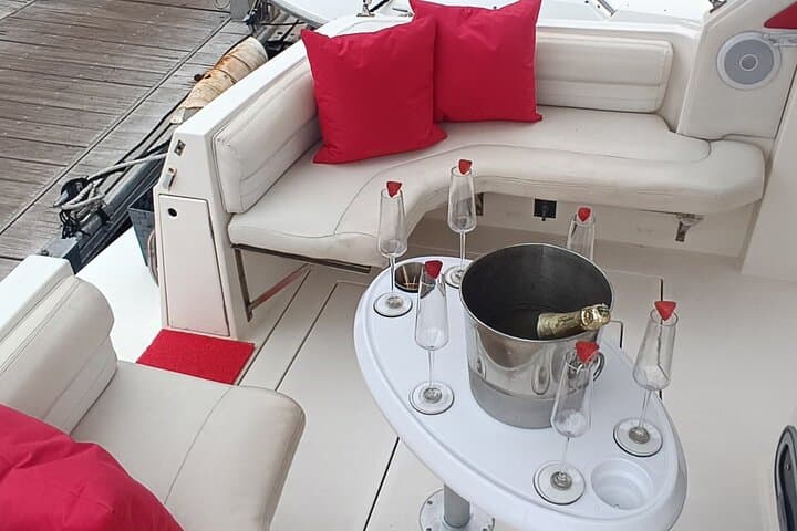 Crucero privado de lujo de 2 horas con champán y snorkel - 2