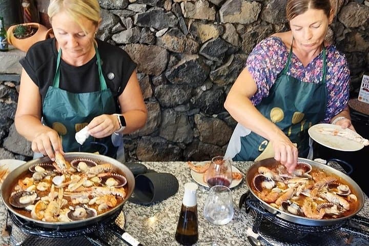 Tenerife : Clase de Cocina de Paella en Casa Tradicional Canaria - 6