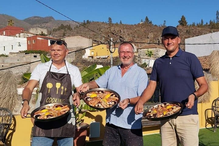 Tenerife : Clase de Cocina de Paella en Casa Tradicional Canaria - 2