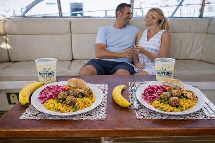 Descubre ballenas en Tenerife: tour en yate con baño y almuerzo - 4