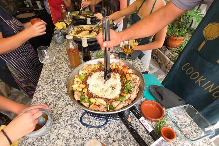 Tenerife : Clase de Cocina de Paella en Casa Tradicional Canaria - 7