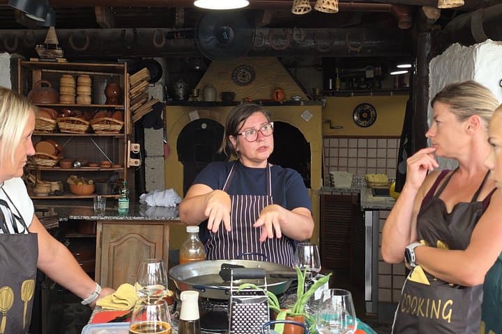 Tenerife : Clase de Cocina de Paella en Casa Tradicional Canaria - 5