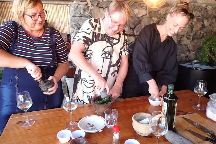 Tenerife : Clase de Cocina Canaria con Icónicos Platos Locales - 3