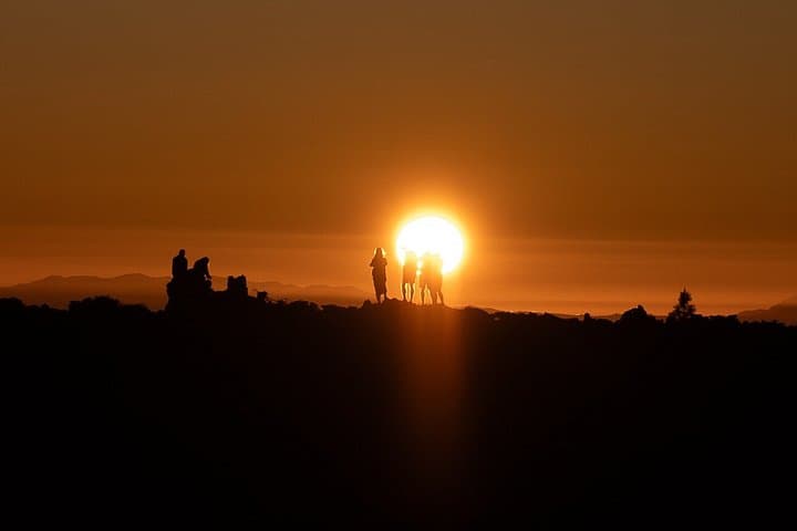 Tour en minivan por el Teide con puesta de sol y observación de estrellas - 2