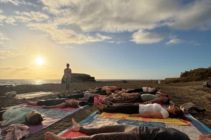Yoga en la playa en Tenerife - 4