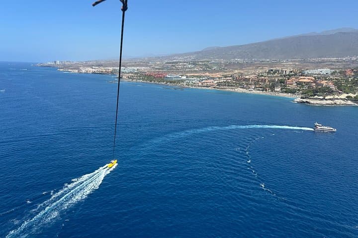 Aventura en Parasailing de Alto Vuelo en Tenerife - 6
