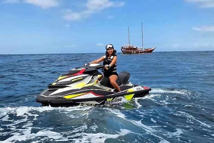 Se requiere licencia de experiencia de día completo de alquiler de motos acuáticas privadas - 3