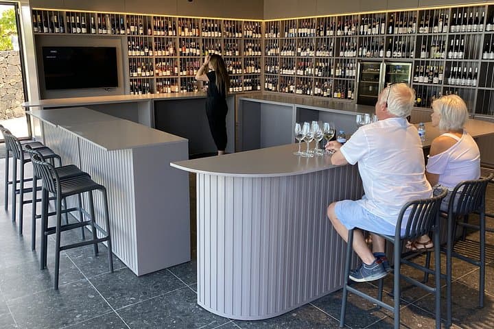 Disfrute vinos locales conocidos mundialmente desde hace siglos - 2