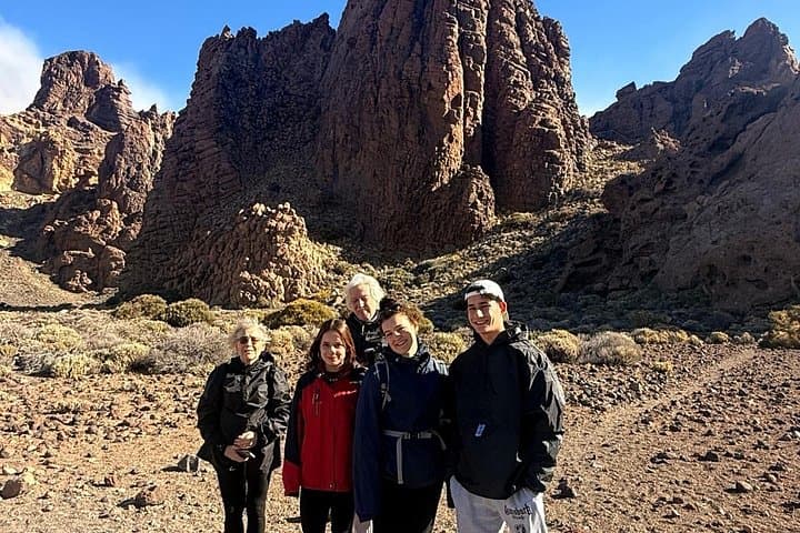 Experiencia de caminata panorámica y bodega en el Teide con recogida gratuita - 3