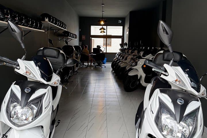 Alquiler de motos Tenerife Explora con libertad - 3