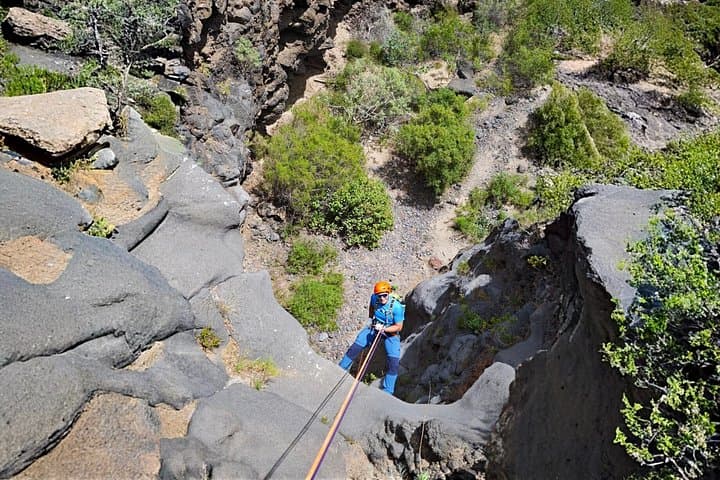 Aventura de rappel en barranco volcánico en Tenerife para principiantes - 5