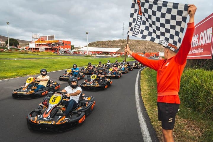 Alquiler de Karts en Tenerife Diversión para Todas las Edades - 1