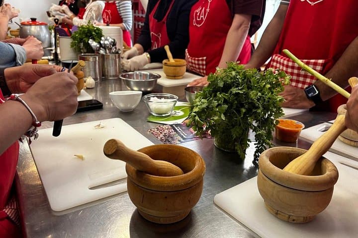 Tenerife : Mojos Canarios & Clase de Cocina Tradicional con vino - 3