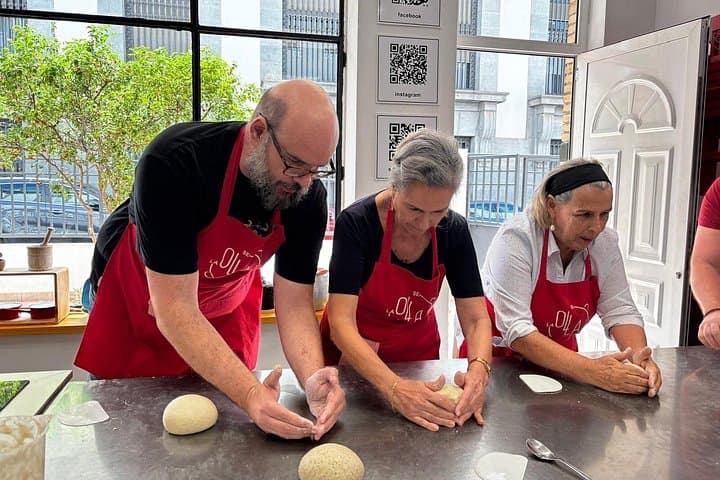 Tenerife : Mojos Canarios & Clase de Cocina Tradicional con vino - 1