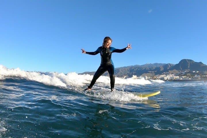 Clases de surf grupales y privadas en Playa de las Américas - 2