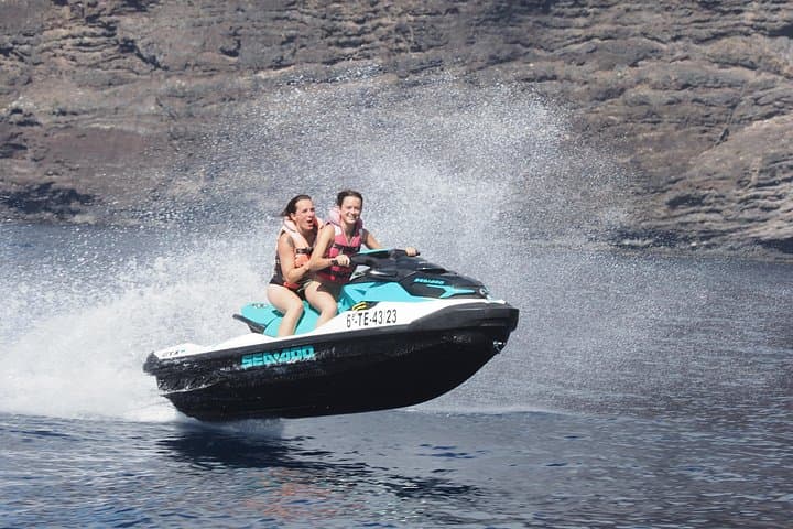 Jet Ski Safari por los Acantilados de Los Gigantes