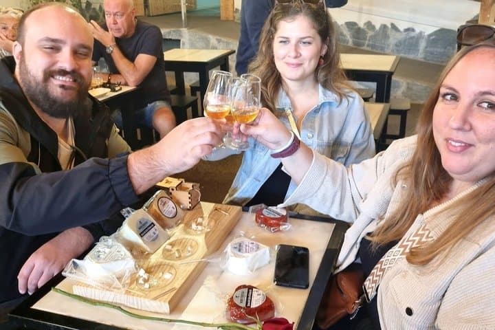 Tenerife : Excursión artesanal a la granja de quesos con degustación de ajedrez & vinos